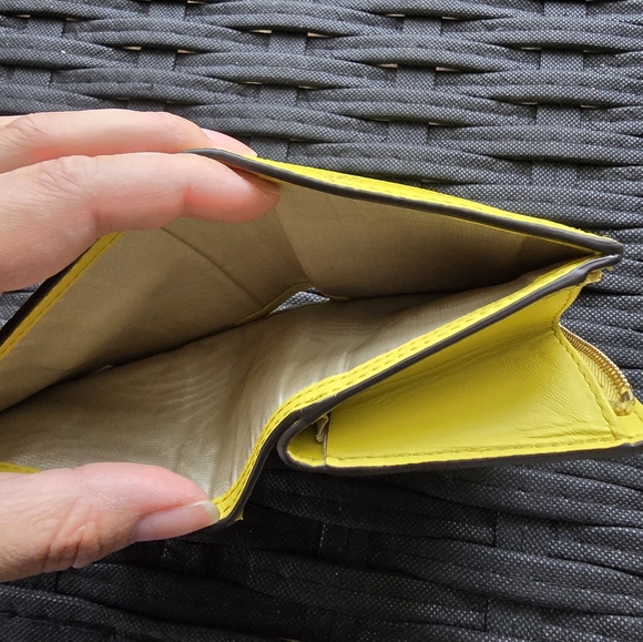 FURLA 💛 Camelia Compact Wallet Canary - Picture 8 of 11